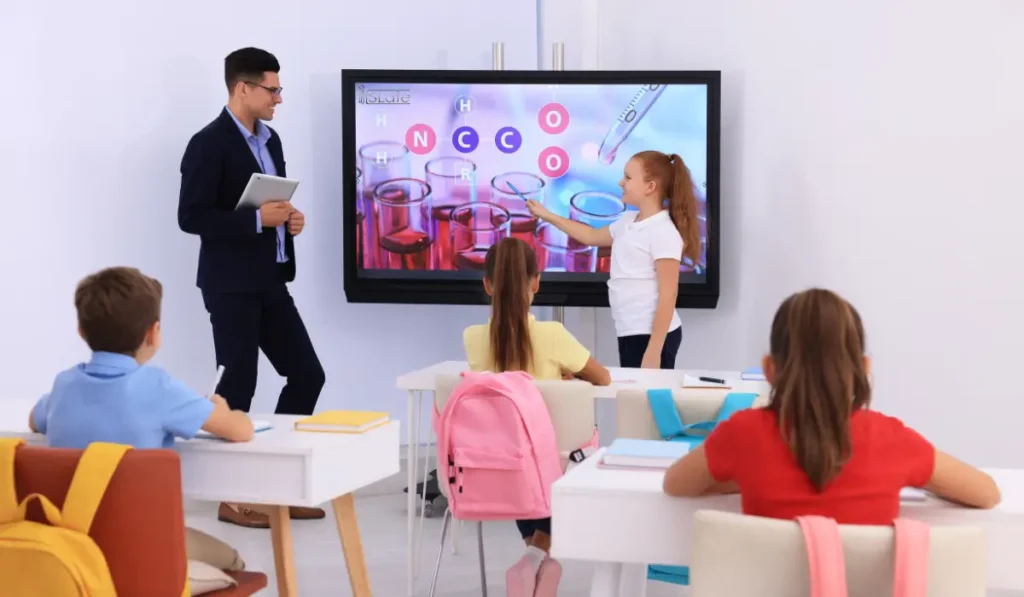 Taking teaching and studying advantages of an interactive flat panel.